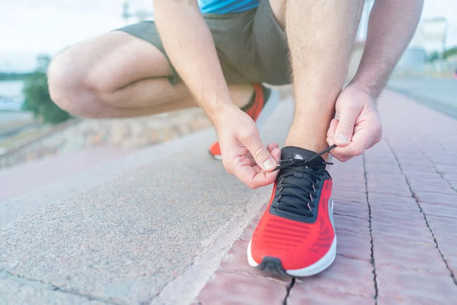 Best Athletic Shoes for Bad Knees: Top Picks Reviewed